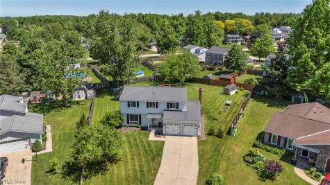817 Glencairn Lane Brunswick OH 44212