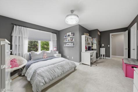 37775 Flanders Drive Solon OH 44139