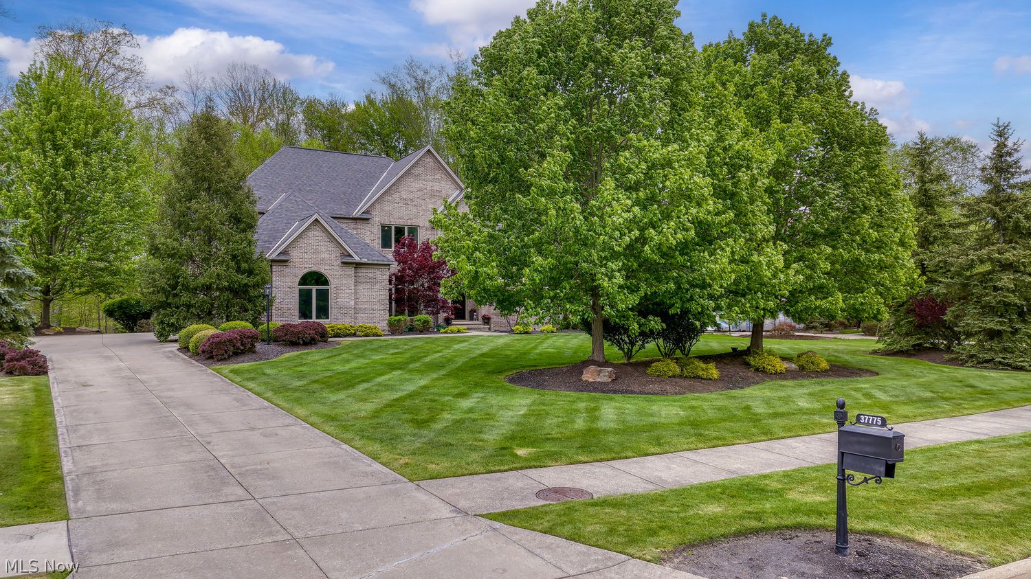 37775 Flanders Drive Solon OH 44139