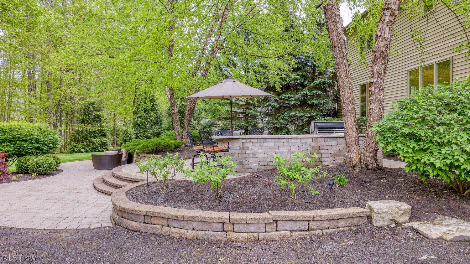 37775 Flanders Drive Solon OH 44139