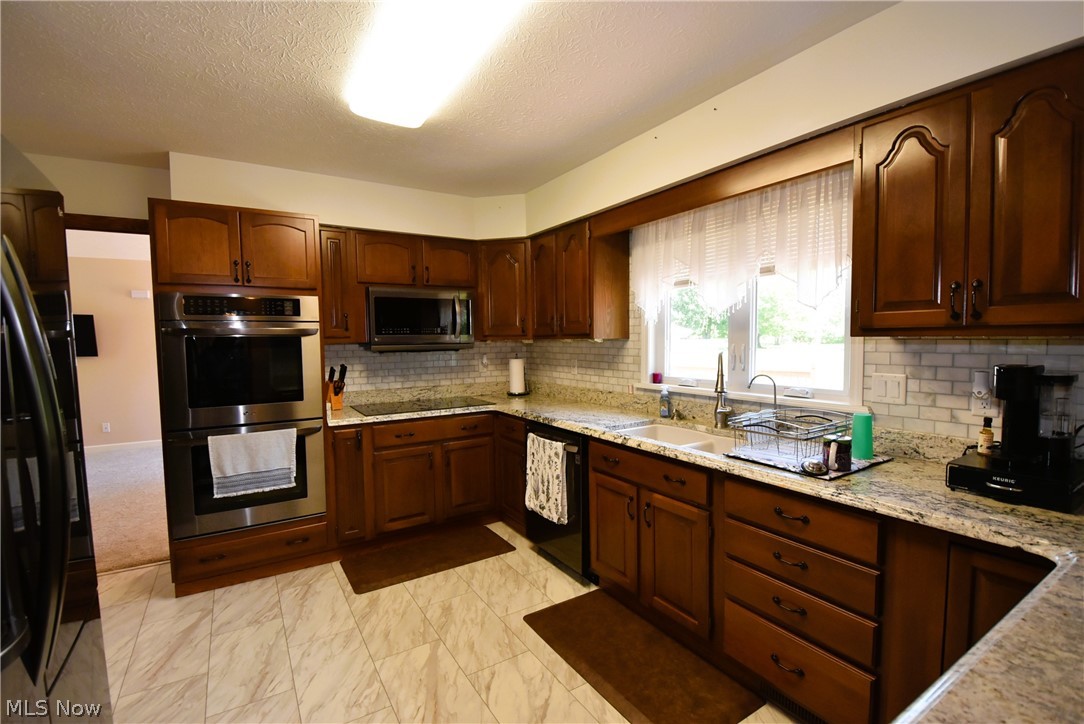 3160 Durst Clagg Road NE Warren OH 44481