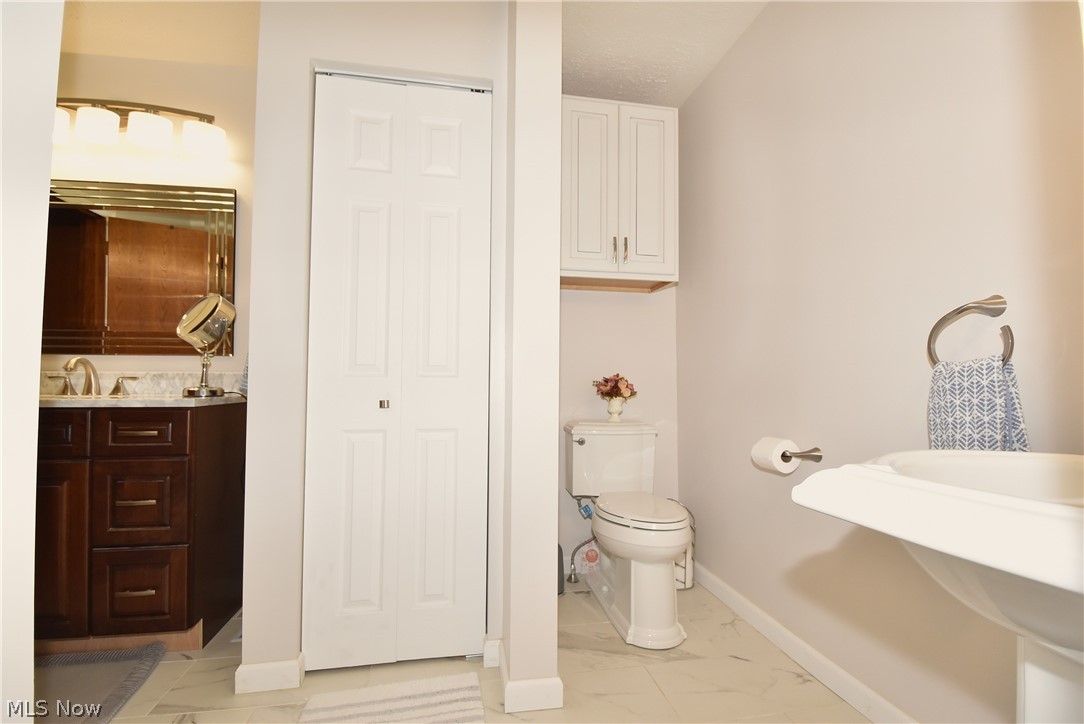 3160 Durst Clagg Road NE Warren OH 44481