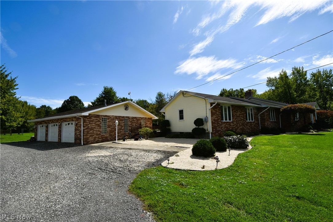 3160 Durst Clagg Road NE Warren OH 44481