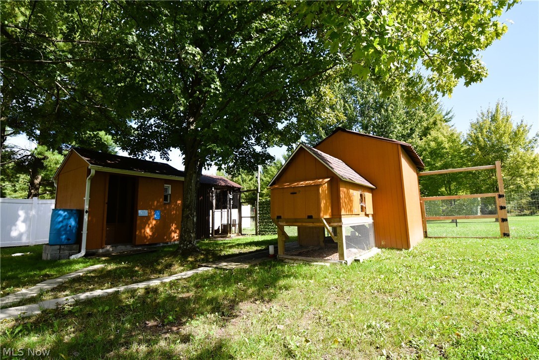 3160 Durst Clagg Road NE Warren OH 44481
