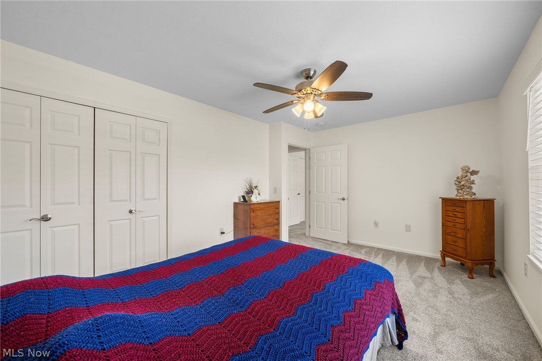 140 Woodbury Glen Street Hartville OH 44632