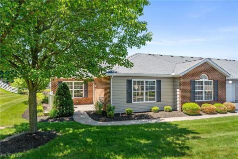 140 Woodbury Glen Street Hartville OH 44632
