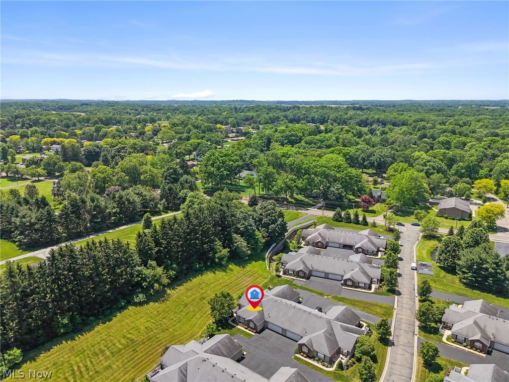 140 Woodbury Glen Street Hartville OH 44632