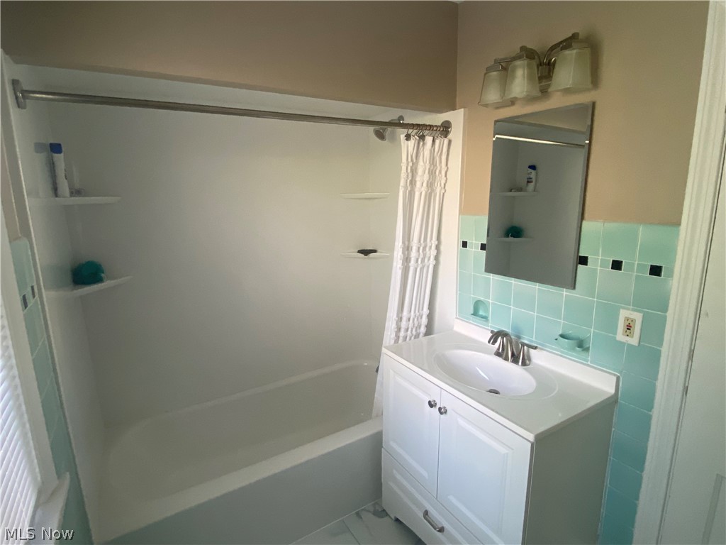 4218 Silsby Road University Heights OH 44118