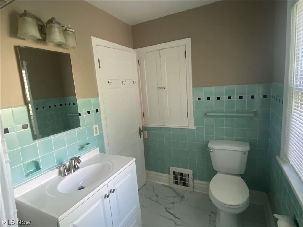 4218 Silsby Road University Heights OH 44118