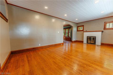 109 Fairview Avenue Millersburg OH 44654
