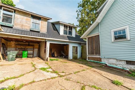 109 Fairview Avenue Millersburg OH 44654