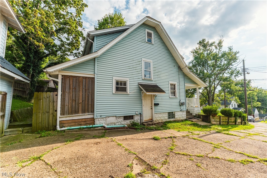 109 Fairview Avenue Millersburg OH 44654