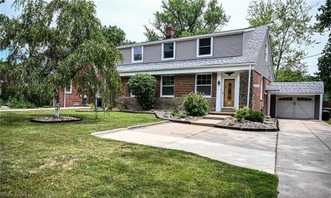 1313 Richmond Road Lyndhurst OH 44124