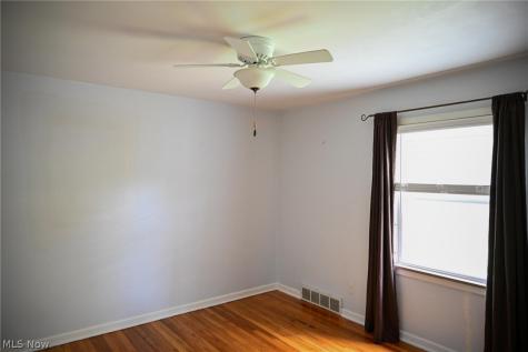 1313 Richmond Road Lyndhurst OH 44124