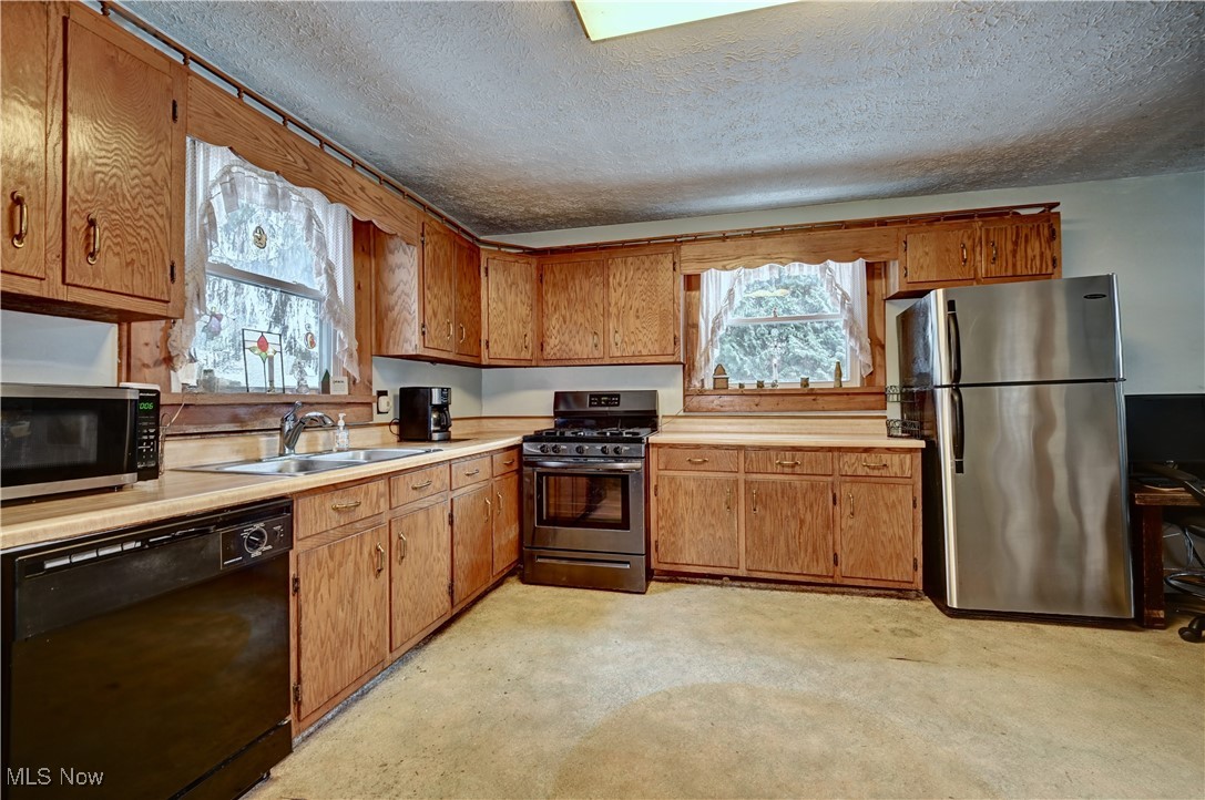 2407 Fletcher Avenue NE Canton OH 44705