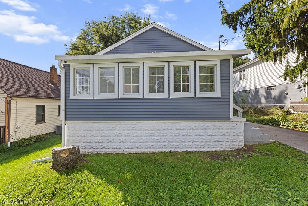 364 Rexford Street Akron OH 44314