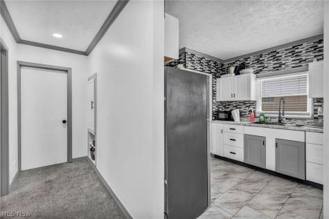 364 Rexford Street Akron OH 44314