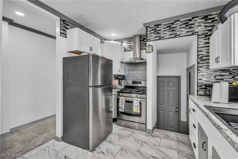 364 Rexford Street Akron OH 44314
