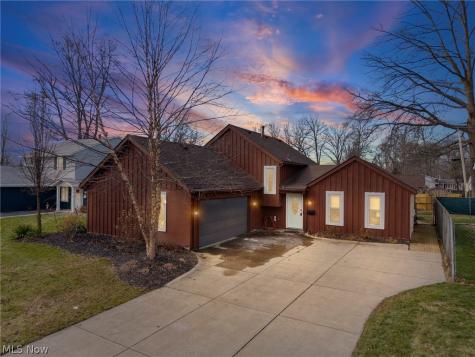 110 Wilshire Court Elyria OH 44035