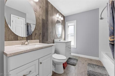 110 Wilshire Court Elyria OH 44035