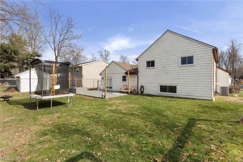 110 Wilshire Court Elyria OH 44035