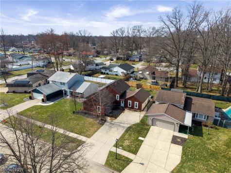 110 Wilshire Court Elyria OH 44035