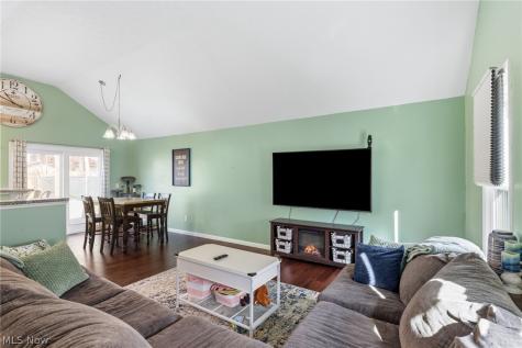 110 Wilshire Court Elyria OH 44035