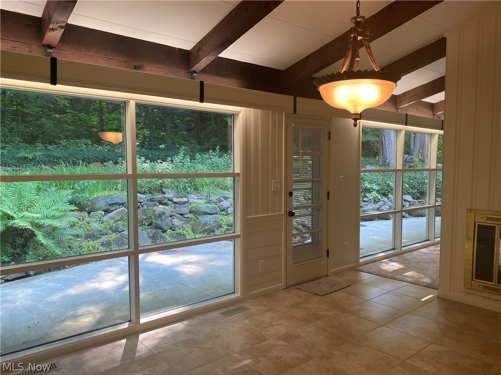 17079 Cats Den Road Chagrin Falls OH 44023