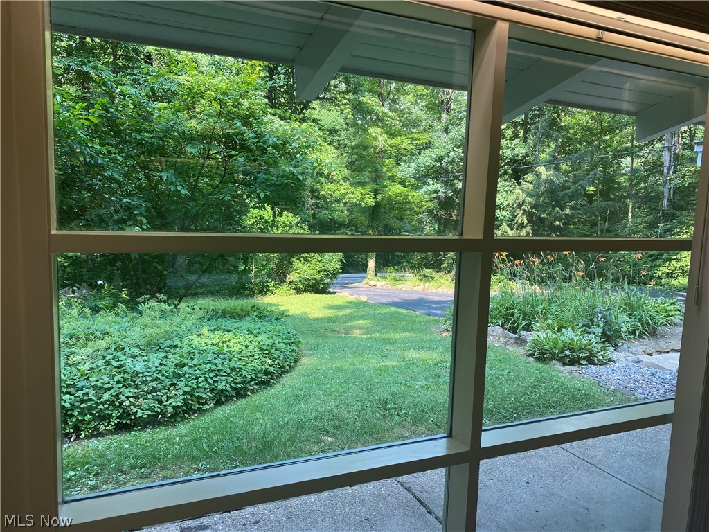 17079 Cats Den Road Chagrin Falls OH 44023