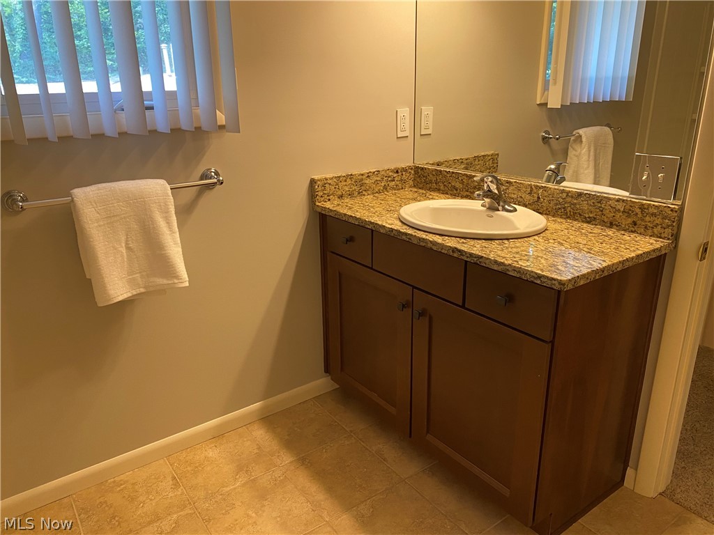 17079 Cats Den Road Chagrin Falls OH 44023