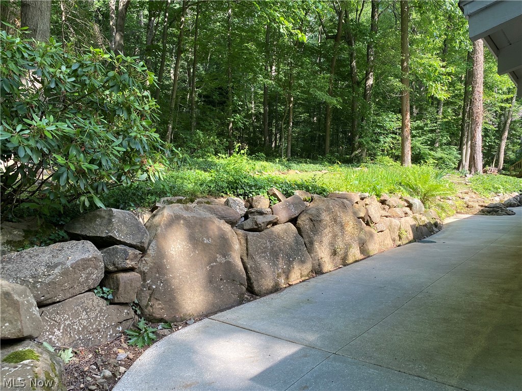 17079 Cats Den Road Chagrin Falls OH 44023