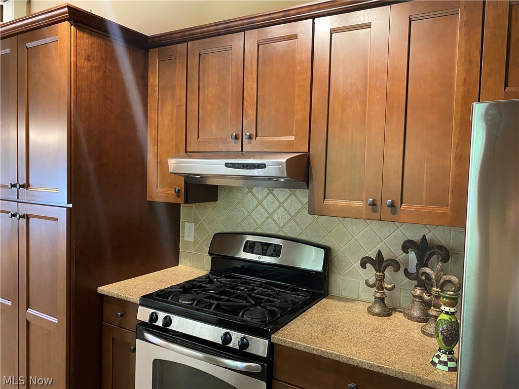 17079 Cats Den Road Chagrin Falls OH 44023