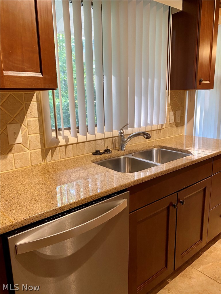 17079 Cats Den Road Chagrin Falls OH 44023