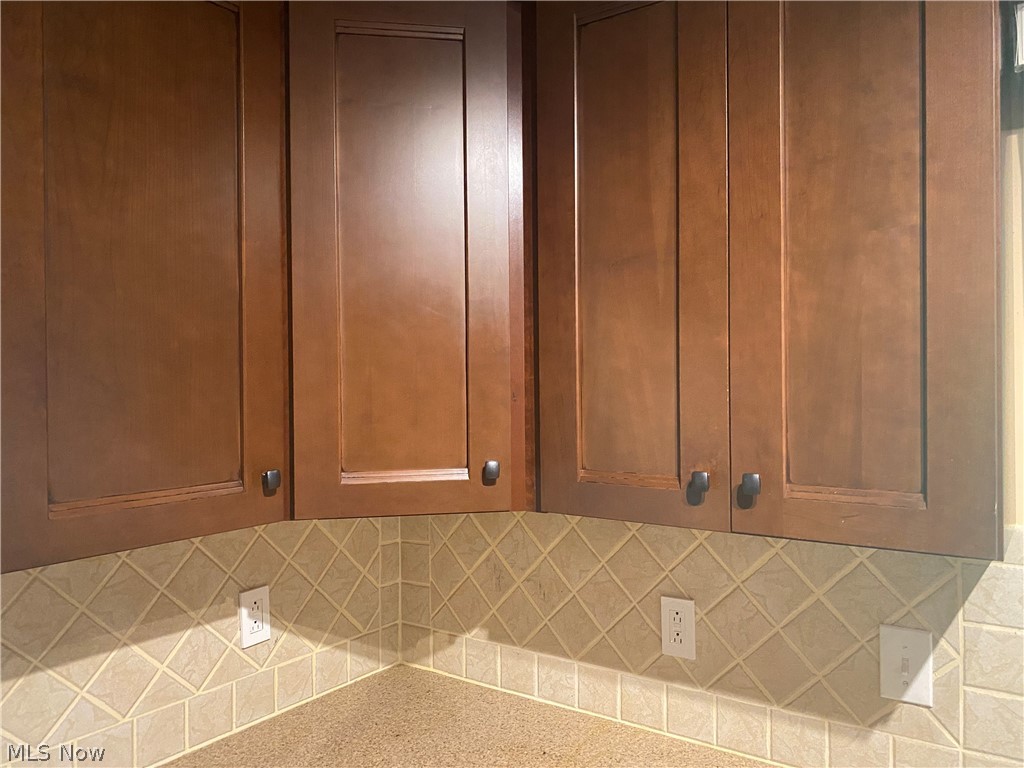 17079 Cats Den Road Chagrin Falls OH 44023