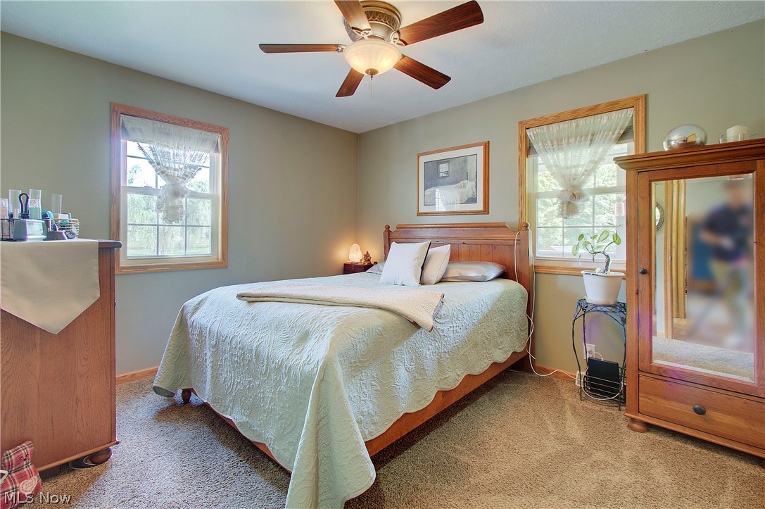 14157 Lisbon Street NE Paris OH 44669