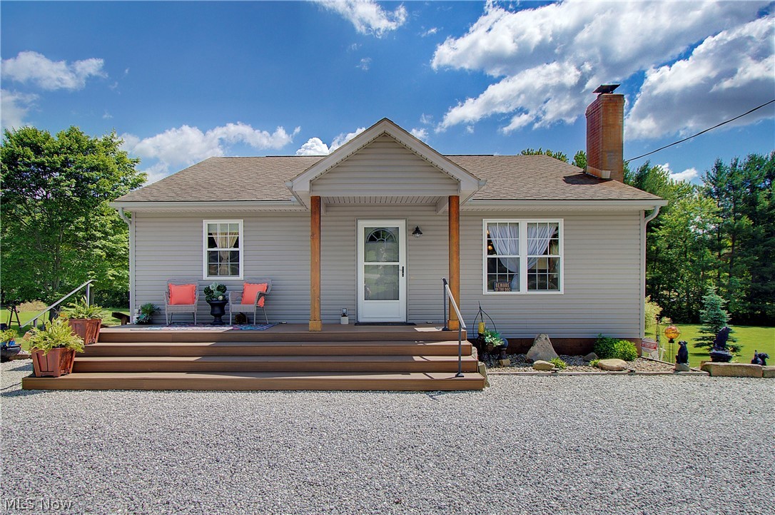 14157 Lisbon Street NE Paris OH 44669