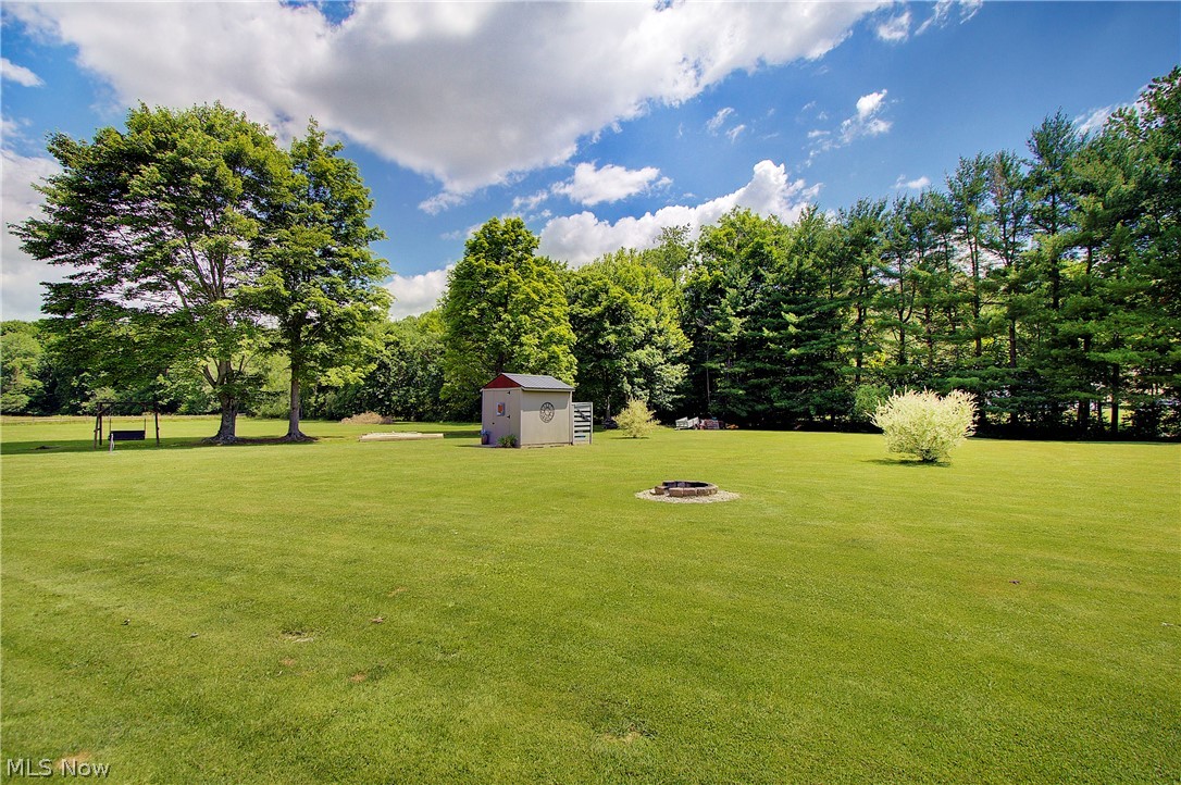 14157 Lisbon Street NE Paris OH 44669