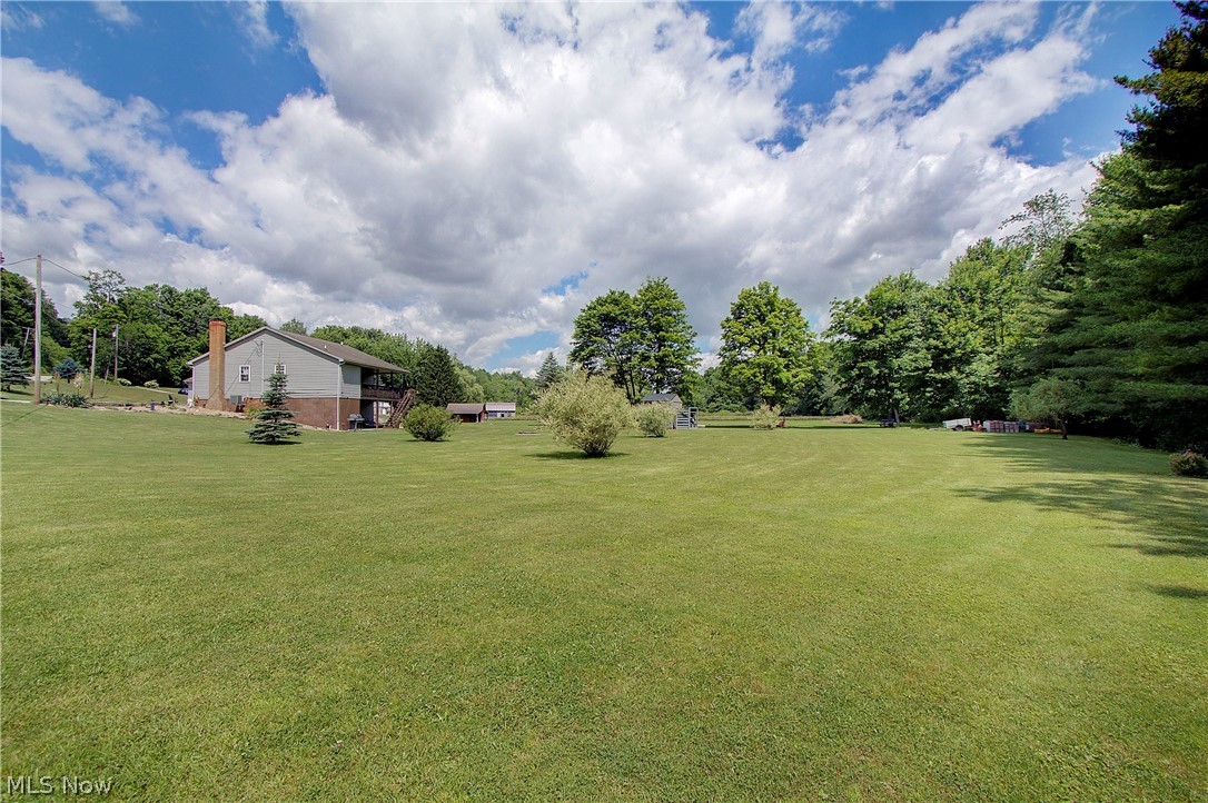 14157 Lisbon Street NE Paris OH 44669