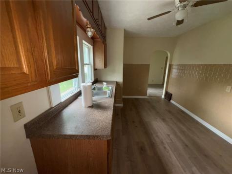 4031 Elyria Avenue Lorain OH 44055