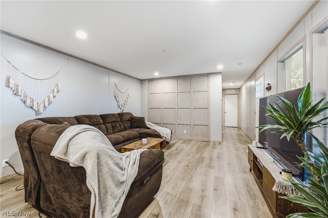 4516 Navarre Road SW Canton OH 44706