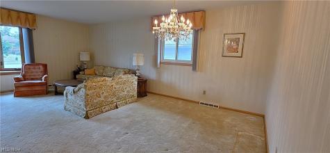 11198 Gordon Drive Parma OH 44130