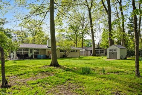 2398 Chestnut Drive Westlake OH 44145