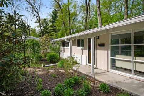 2398 Chestnut Drive Westlake OH 44145