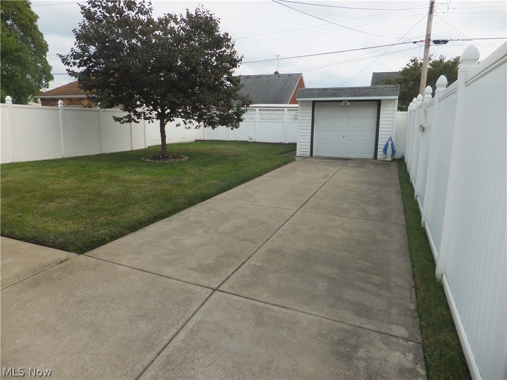 6905 Plainfield Avenue Cleveland OH 44144