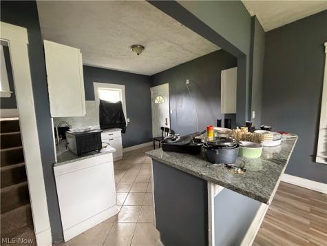 1105 Lakeview Road Cleveland OH 44108