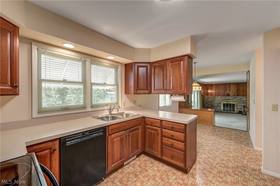 9470 Whitewood Road Brecksville OH 44141