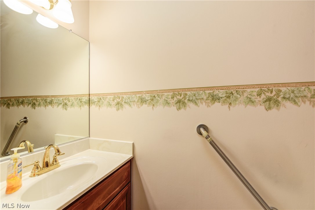 9470 Whitewood Road Brecksville OH 44141