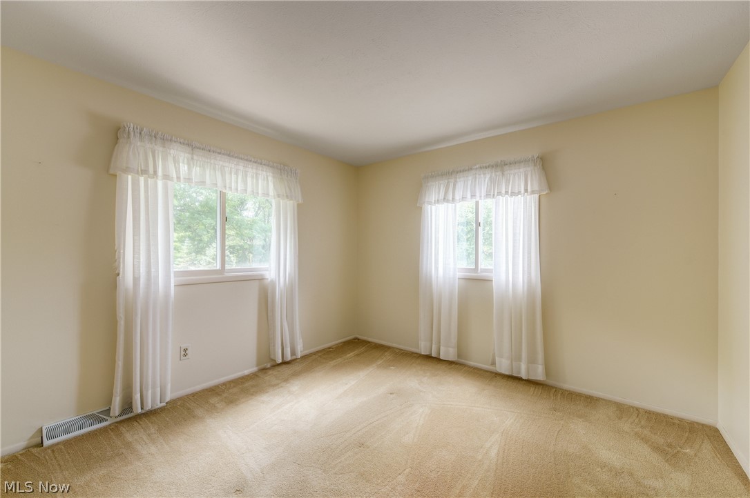 9470 Whitewood Road Brecksville OH 44141