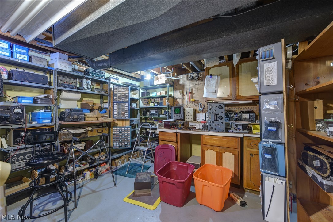 9470 Whitewood Road Brecksville OH 44141