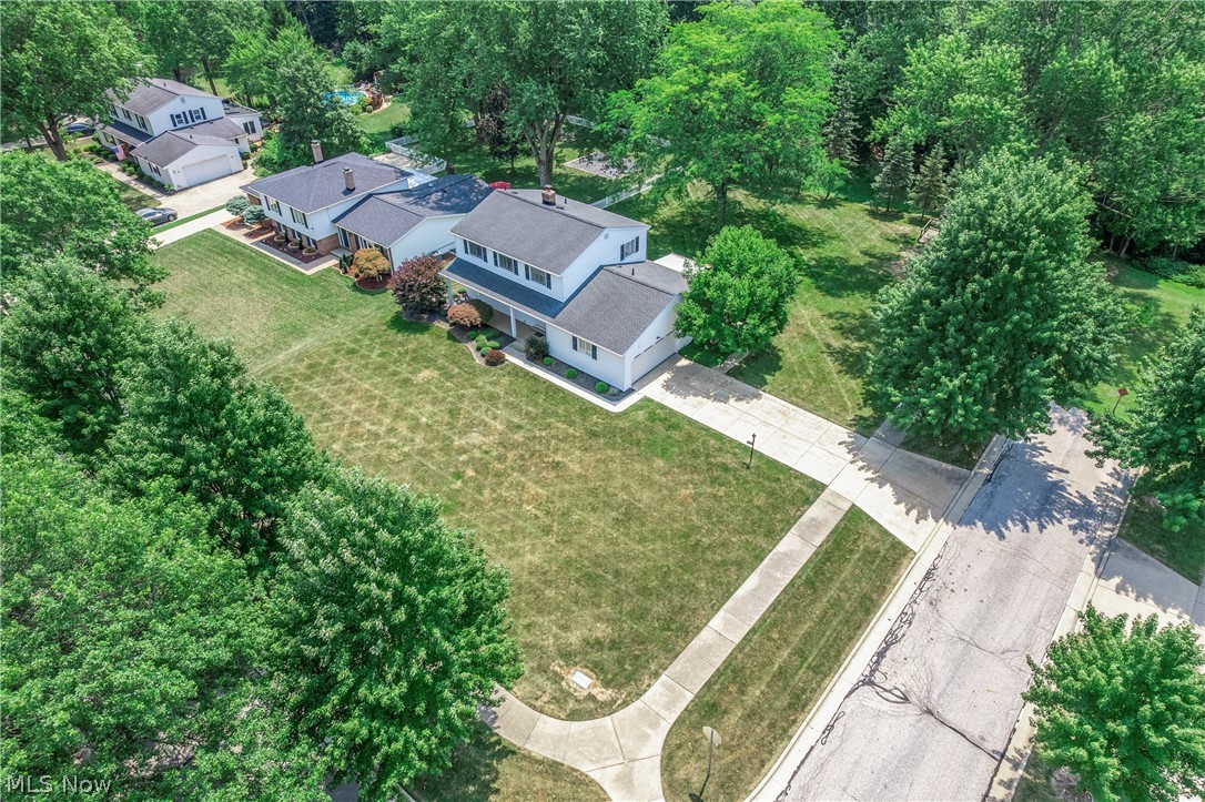 9470 Whitewood Road Brecksville OH 44141